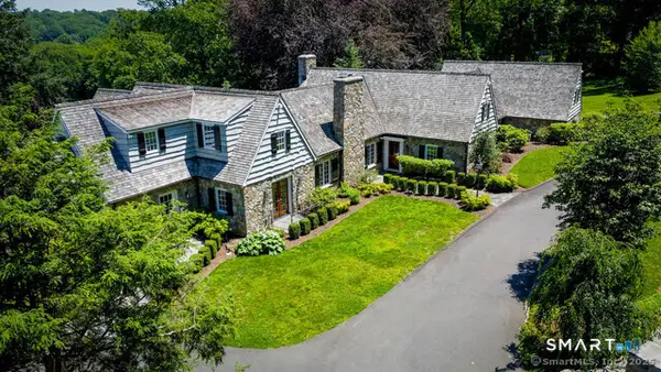 7 Taunton Lane, Newtown, CT 06470
