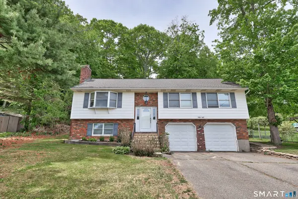 58 Oak Hollow Drive, Waterbury, CT 06708