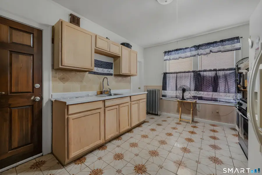 16-18 Dover Street, Hartford, CT 06106 - #3