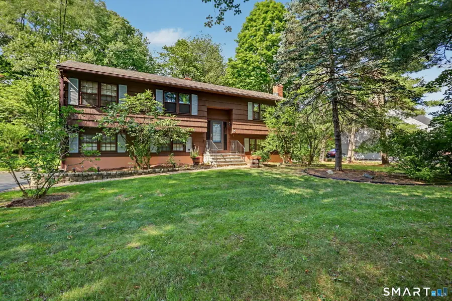 2010 Old Town Road, Trumbull, CT 06611 - #2