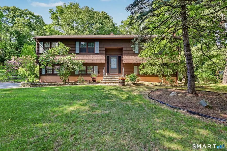 2010 Old Town Road, Trumbull, CT 06611 - #3