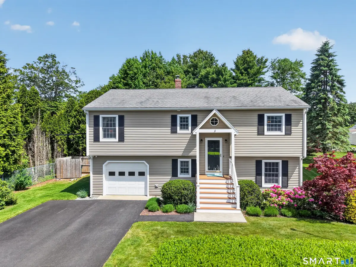 35 Bruggeman Place, Mystic, CT 06355 - #1