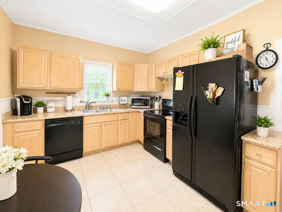 27 Milk Street, Meriden, CT 06451 - #3