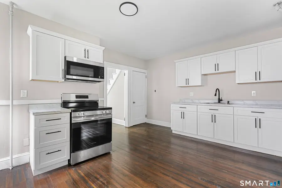 241 Oak Street, Manchester, CT 06040 - #2
