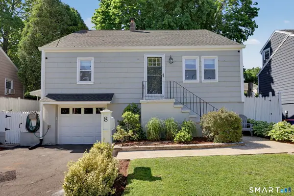 8 Wildmere Lane, Norwalk, CT 06851