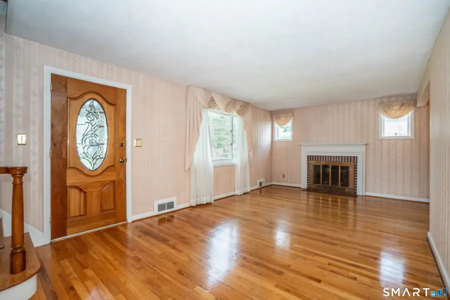19 Newgate Street, West Hartford, CT 06110 - #2
