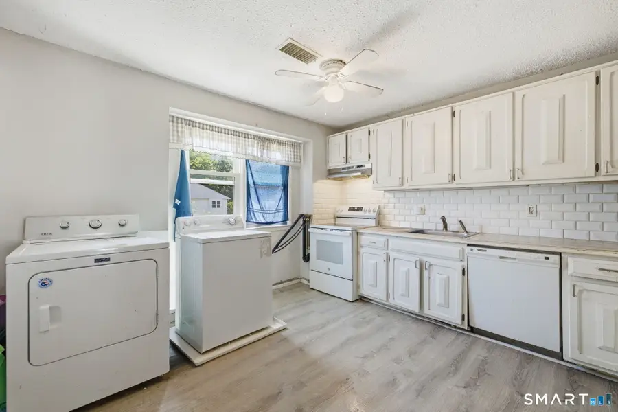 12 Georgetown Drive #D, Enfield, CT 06082 - #2