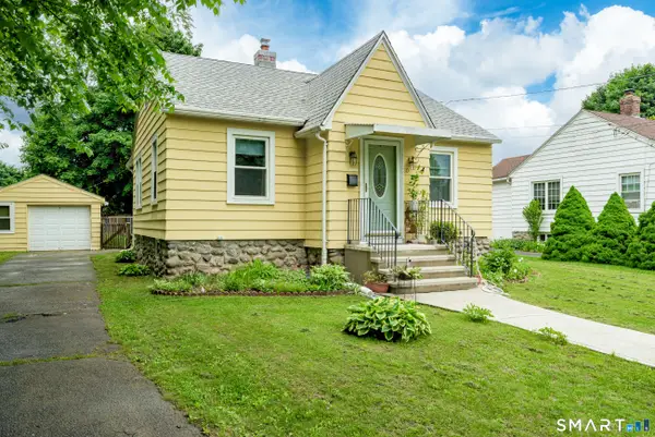 30 Donald Terrace, Waterbury, CT 06705