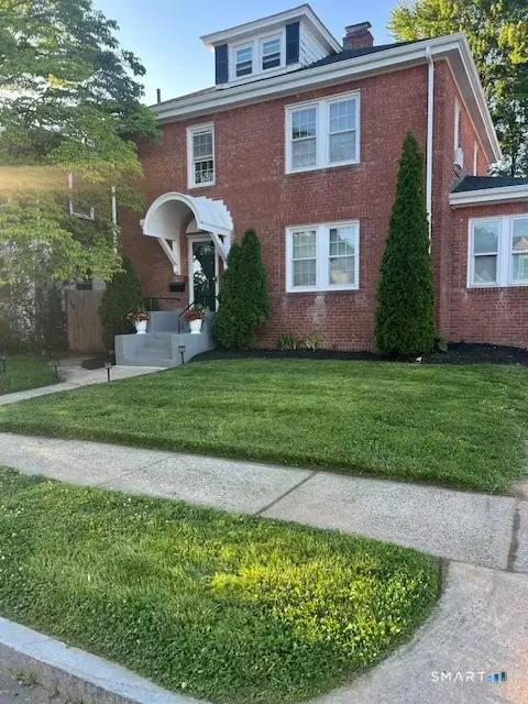 34 Selldan Street, West Hartford, CT 06110 - #1