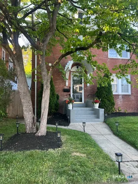 34 Selldan Street, West Hartford, CT 06110 - #3