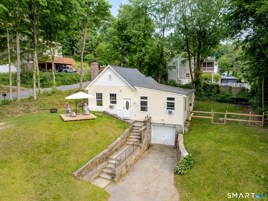 19 Calverton Drive, New Fairfield, CT 06812 - #2