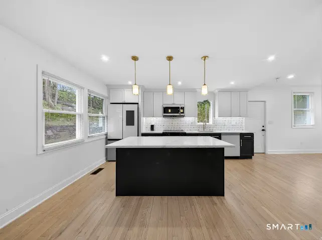 20 Oakridge Road, Trumbull, CT 06611 - #1