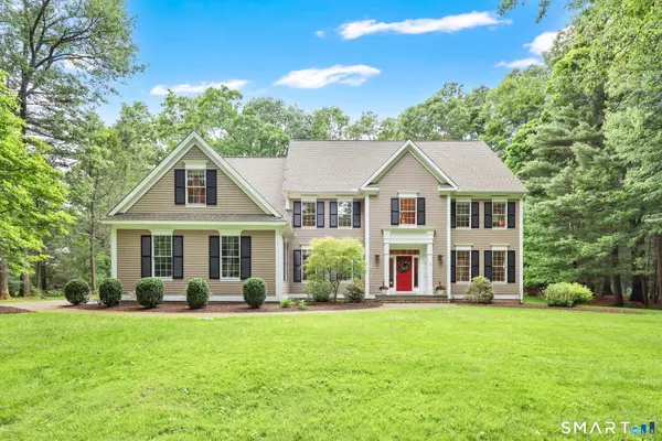 15 Spruce Lane, Simsbury, CT 06089