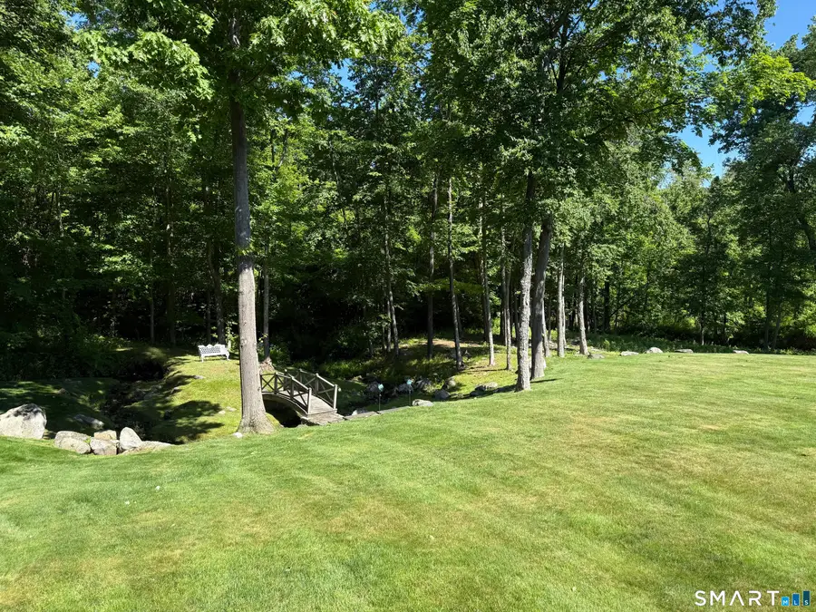 7 Huntington Lane, New Fairfield, CT 06812 - #3