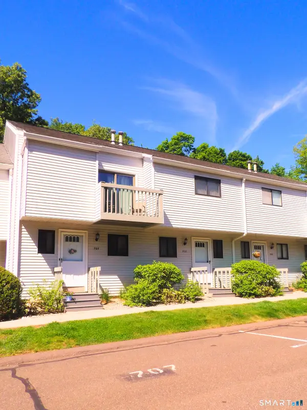 707 Timber Lane #707, Canton, CT 06019