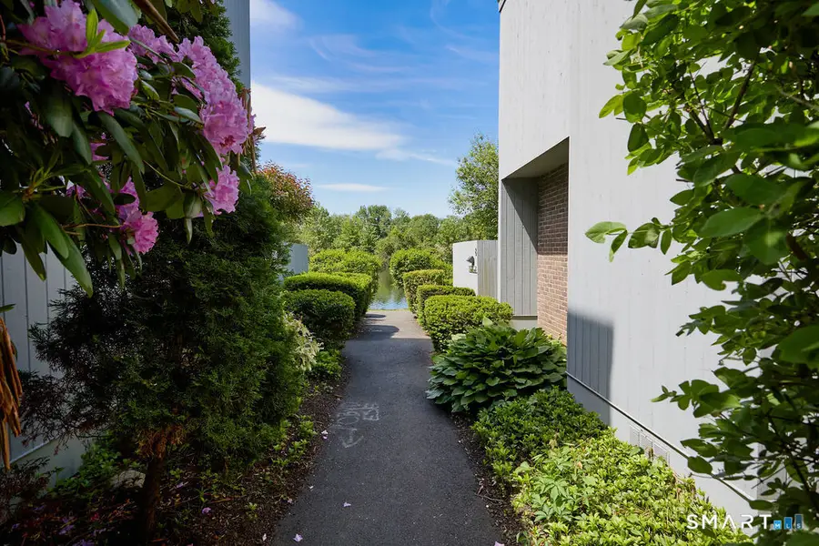 6 Hollyberry Lane #6, Ridgefield, CT 06877 - #2
