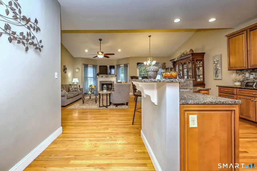 61 Pondview Circle #61, Beacon Falls, CT 06403 - #3