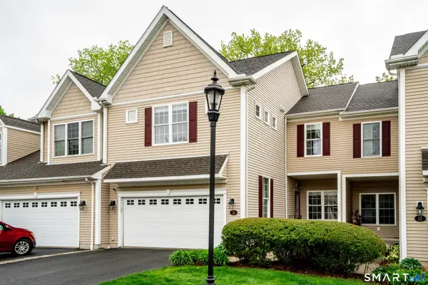 15 Chaplin Street #15, Newington, CT 06111