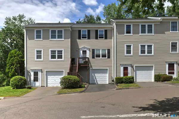22 Cornerstone Drive #22 Summit Commons, Derby, CT 06418