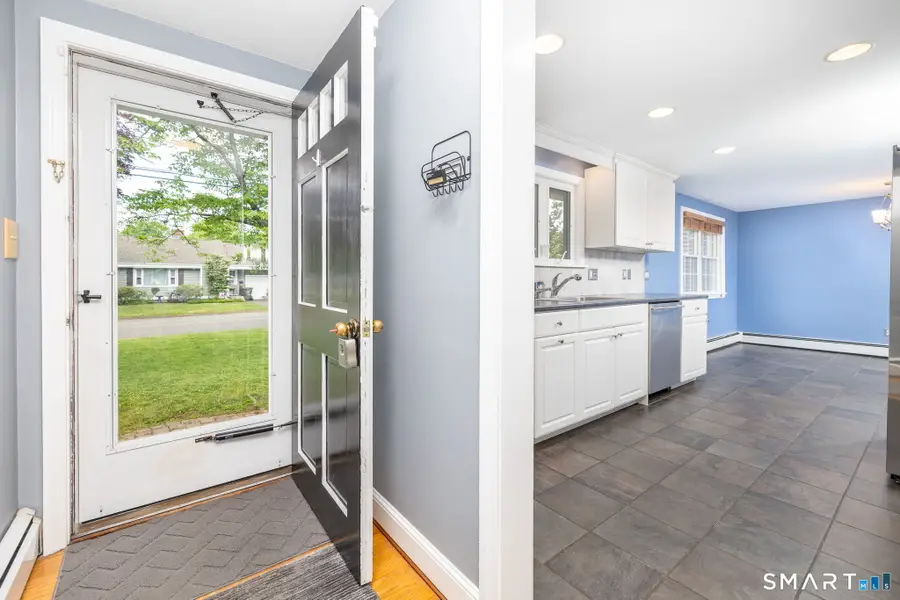 5 Dalewood Road, Newington, CT 06111 - #3