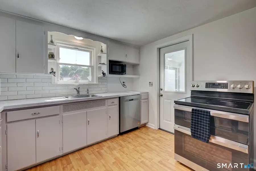 40 Oak Street, East Hartford, CT 06118 - #3