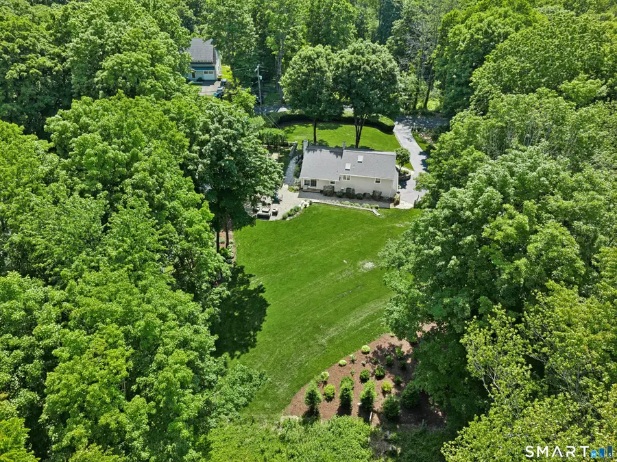 29 Old Farm Road, Weston, CT 06883 - #3