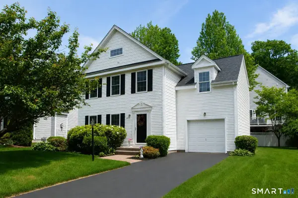 26 Fox Hollow #26, Avon, CT 06001