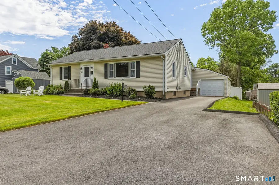 35 Birchwood Square, Stratford, CT 06614 - #2