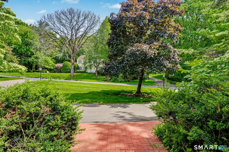 11 Tanglewood Drive, Danbury, CT 06811 - #2