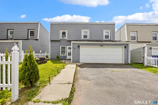 17 Inverness Lane, Middletown, CT 06457