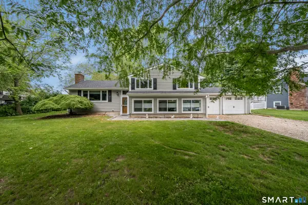 26 Indian Drive, Clinton, CT 06413