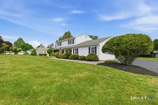 19 Zephyr Road, Trumbull, CT 06611 - #1