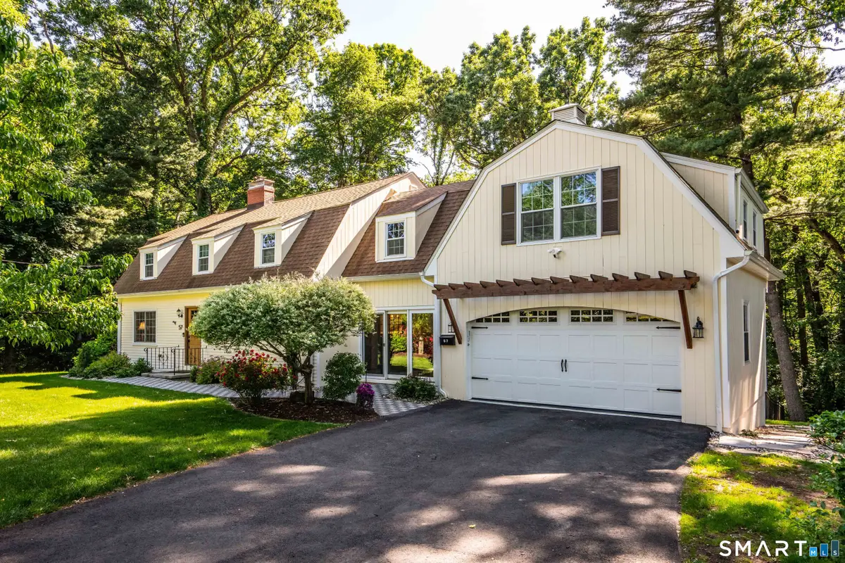 57 Woodridge Circle, West Hartford, CT 06107 - #1