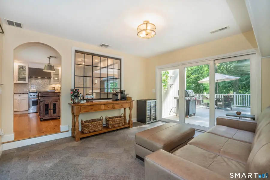 57 Woodridge Circle, West Hartford, CT 06107 - #2