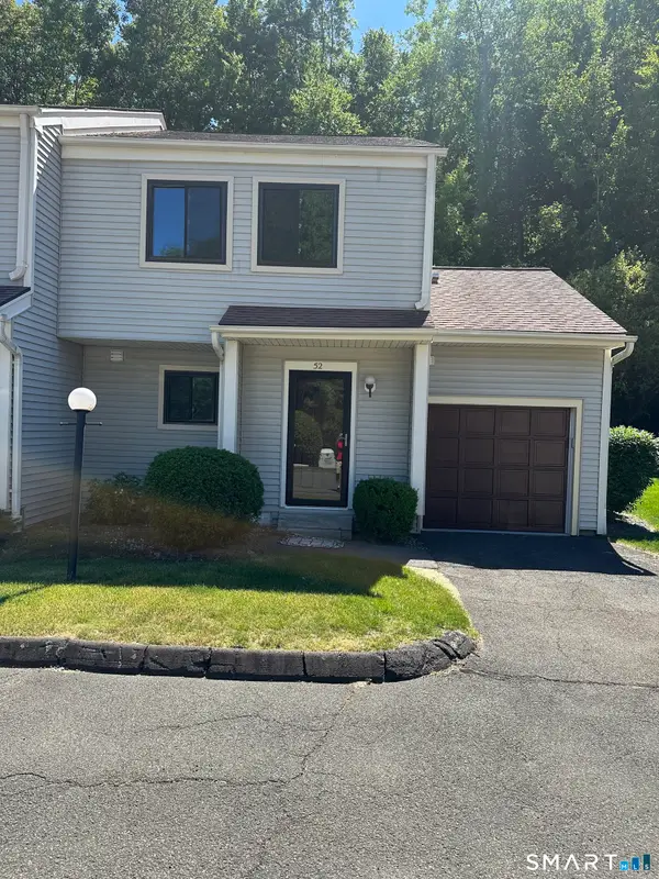 52 Deer Run #52, Bethel, CT 06801