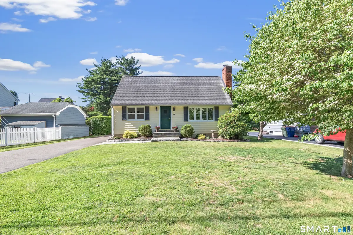 15 Evelyn Street, Trumbull, CT 06611 - #1
