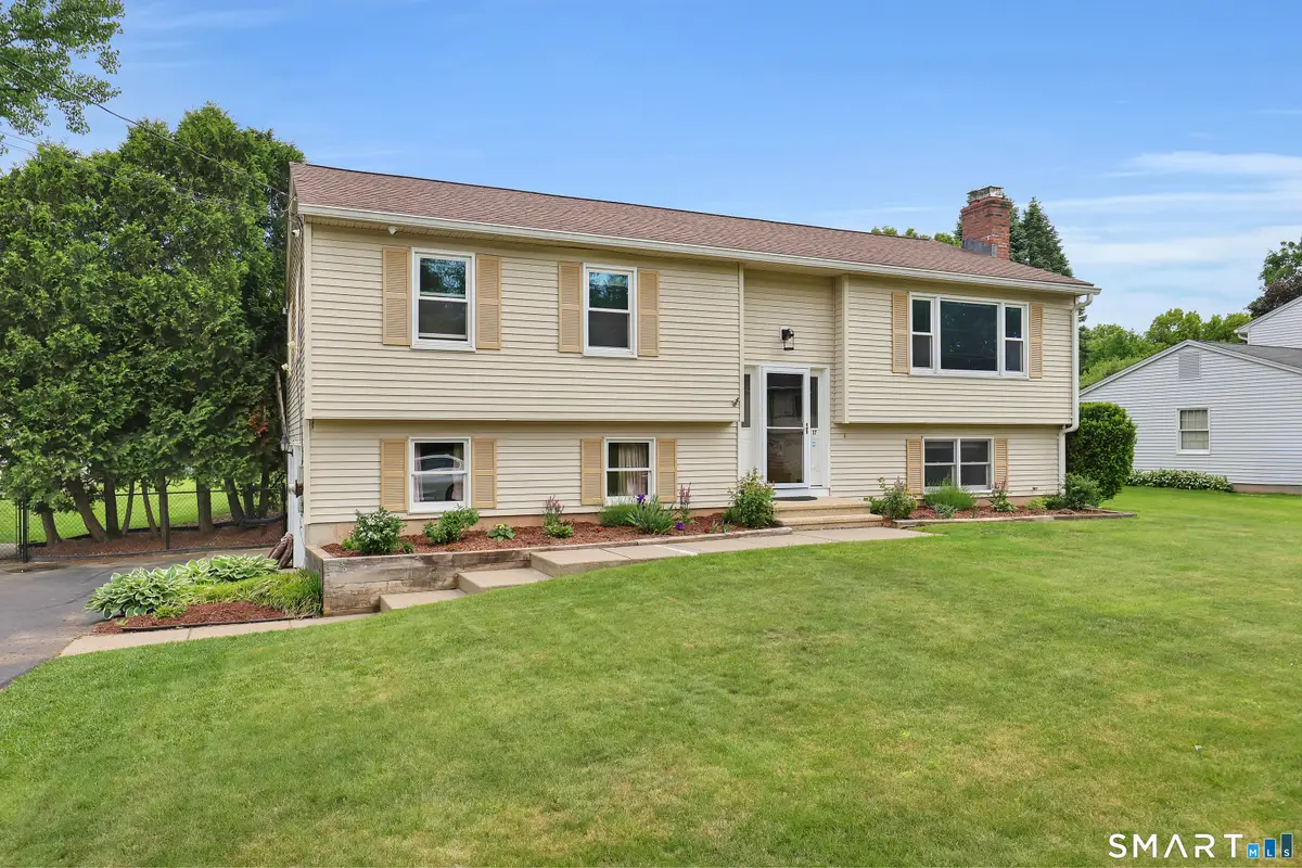 17 Eileen Lane, Enfield, CT 06082 - #1