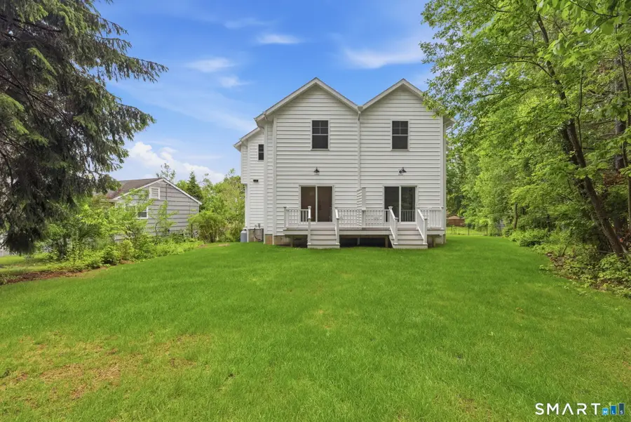 27 Suzanne Circle, Fairfield, CT 06825 - #2