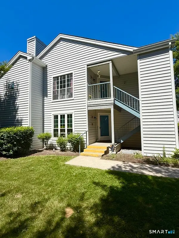 15 Crown Knoll Court #34, Groton, CT 06340