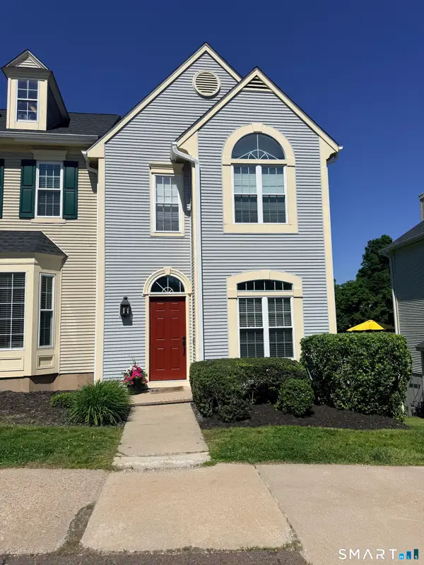 108 Cambridge Commons #108, Middletown, CT 06457