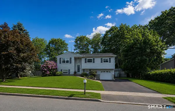 140 Flower Drive, Hamden, CT 06518
