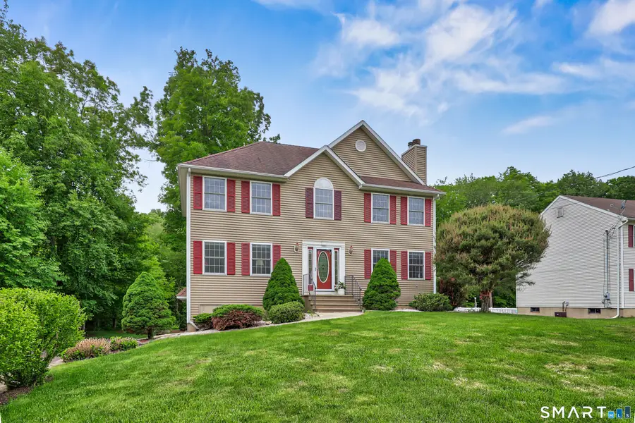 30 Bridle Trail Drive, Naugatuck, CT 06770 - #2