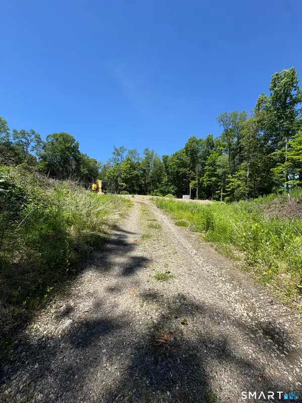 12 Evergreen Passway, Morris, CT 06758