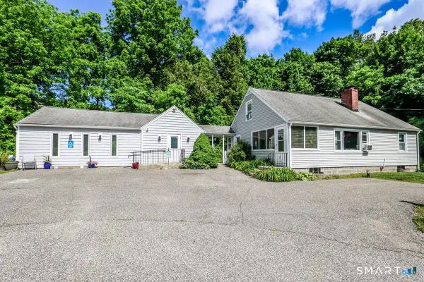 121 Litchfield Road, New Milford, CT 06776