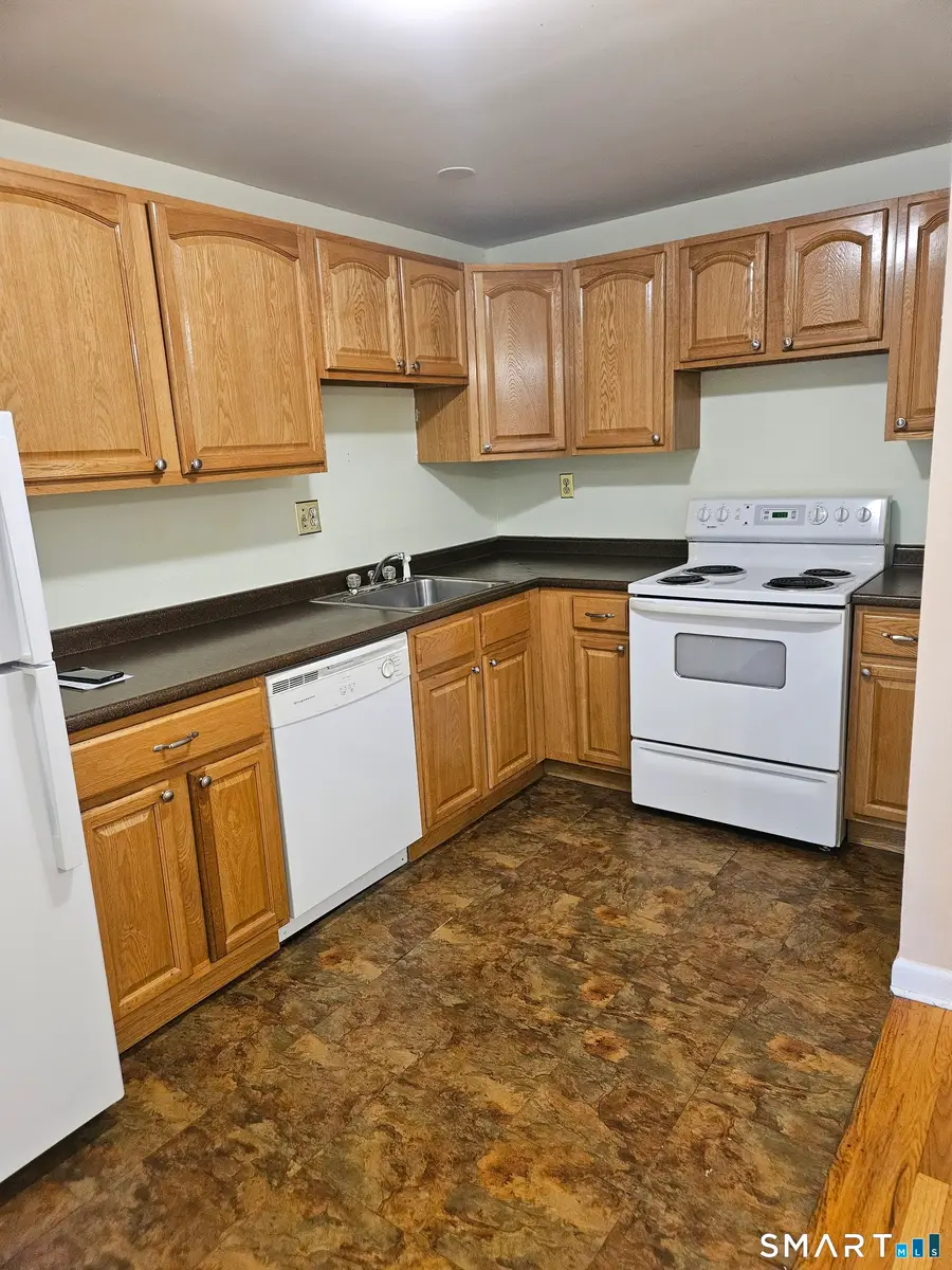 106 Oakwood Avenue #B3, West Hartford, CT 06119 - #2