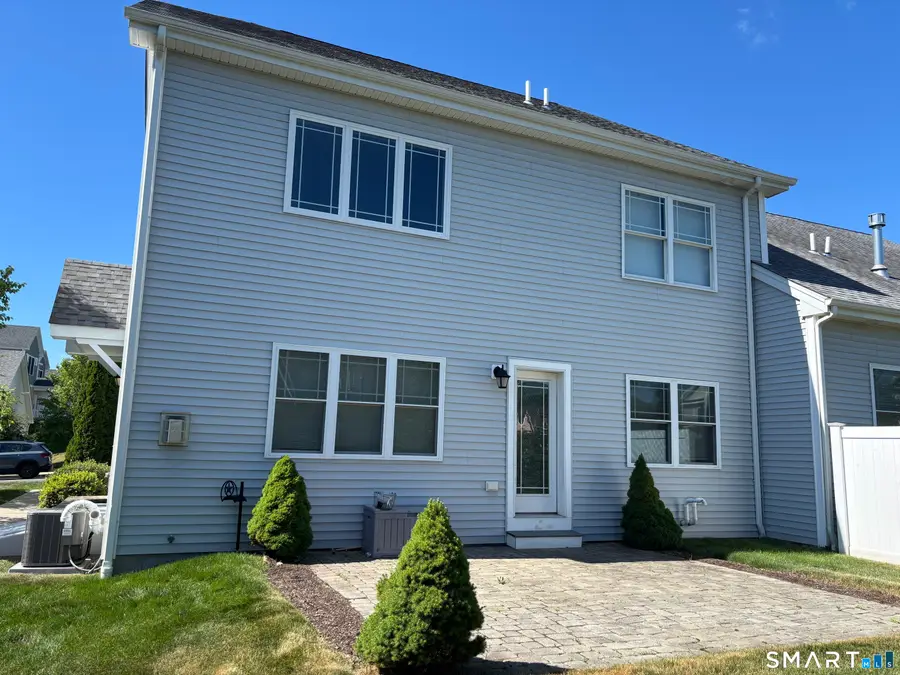 11 Bleeker Circle #11, North Haven, CT 06473 - #2