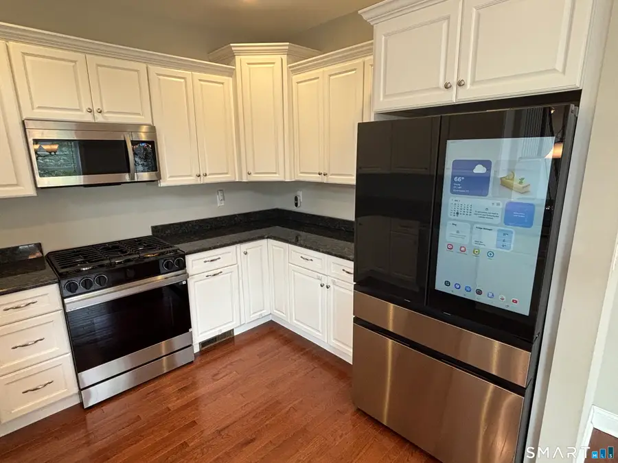 11 Bleeker Circle #11, North Haven, CT 06473 - #3