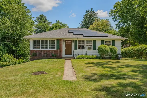 40 Porach Road, Montville, CT 06382