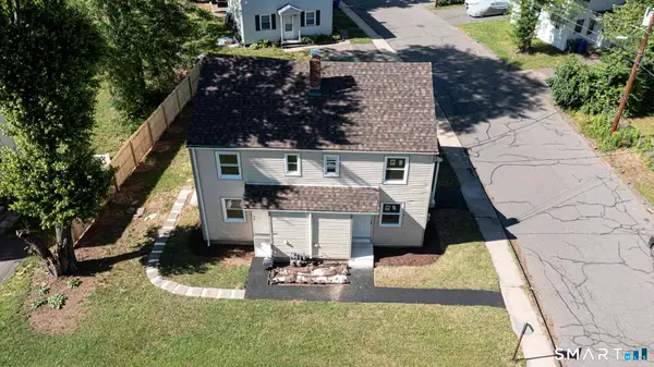 163-165 Woodlawn Circle, East Hartford, CT 06108