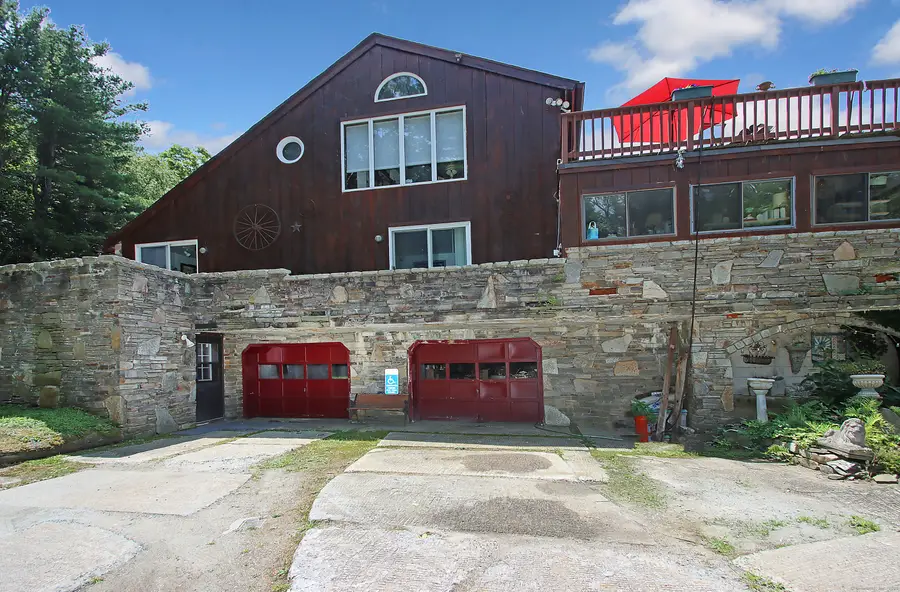 8 Dillon Road, Woodbridge, CT 06525 - #2